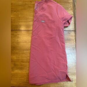 Figs Breast Cancer release Size L